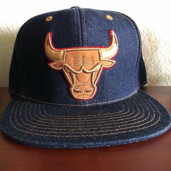Mitchell & Ness Chicago Bulls Denim Fitted Cap Size 7 3/8 - Picture 8 of 9